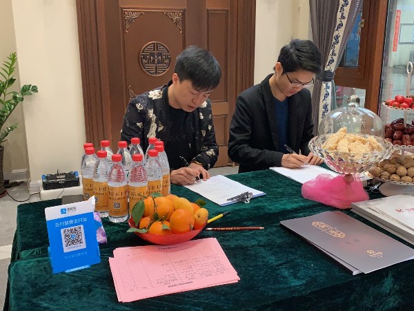 祝賀2019年初佛山銅門生產(chǎn)廠家愛唯銅藝成功進(jìn)駐天津市場(chǎng)